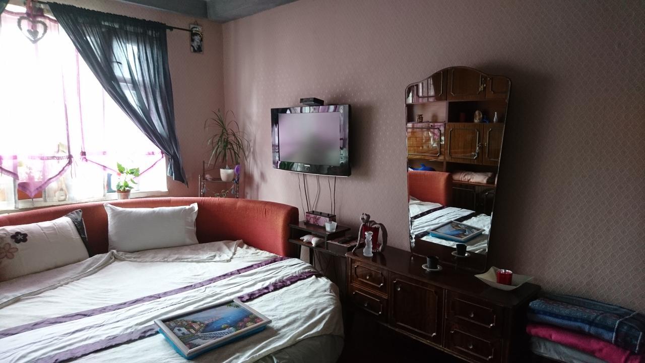 On Raisy Okipnoi 5 Apartment Kyiv